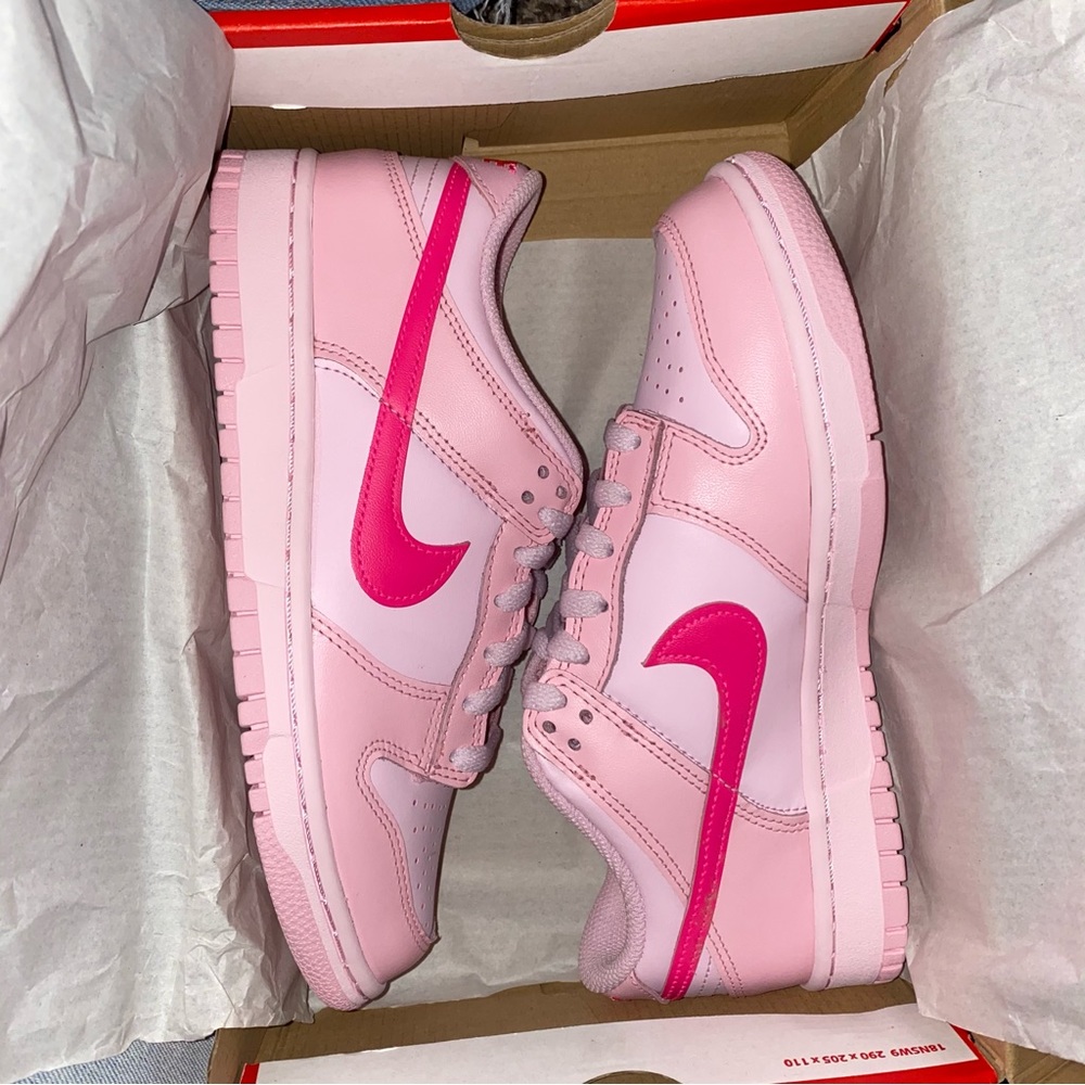 COPY - Brand new Nike dunks triple pink